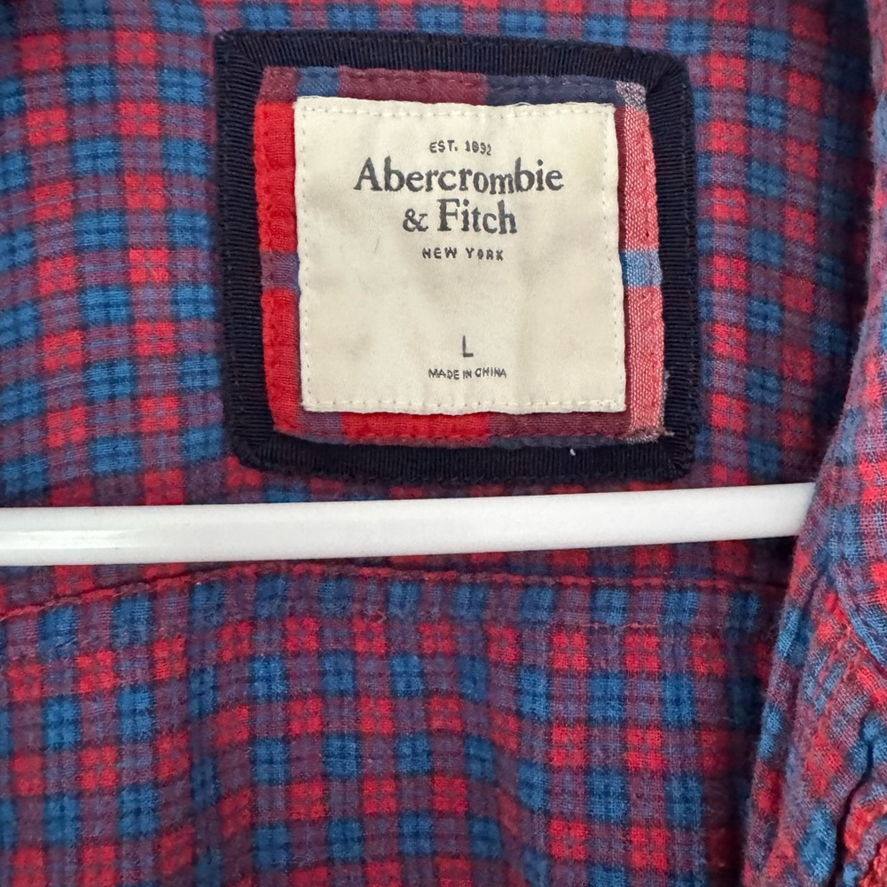 Abercrombie & Fitch Men's Red & Navy Plaid Flannel Shirt - Picture 2 of 4